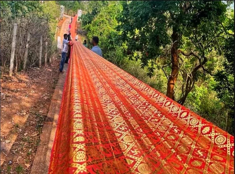 Chhattisgarh: 300 tribal women working in Dannex created world record by preparing 11,000 m long ‘chunri’ 1 IMG 20220524 WA0019