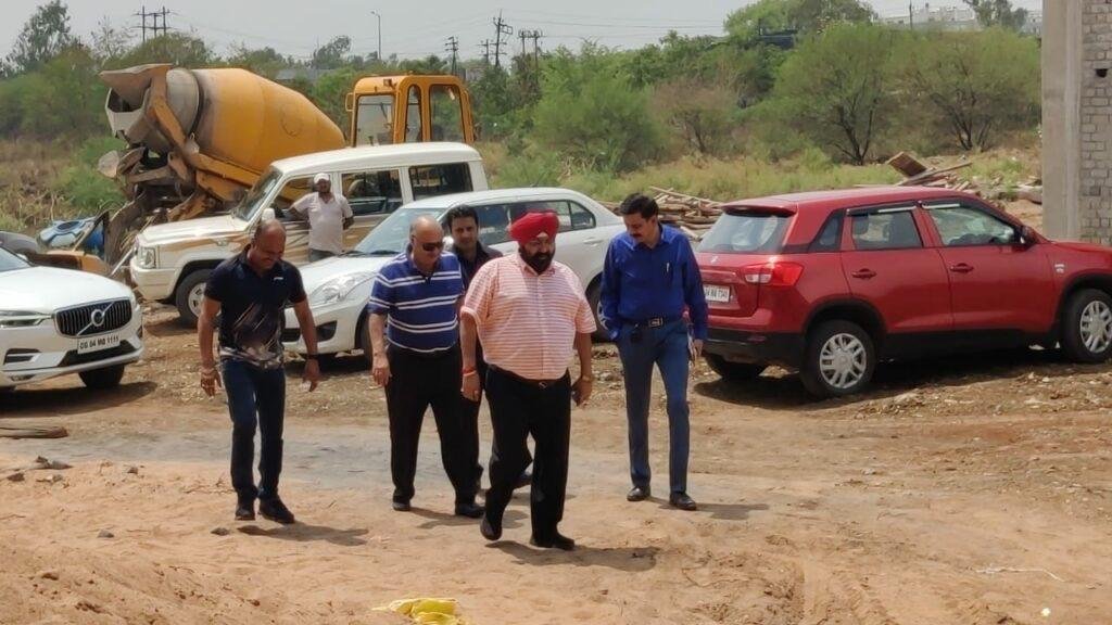IITA General Secretary Anil Dhuppar and CGOA general secretary Gurcharan Singh Hora inspects International Tennis Academy 1 WhatsApp Image 2022 05 18 at 2.01.44 PM 1