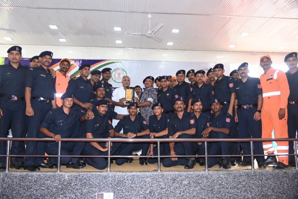 Chhattisgarh CM honored rescue team engaged in “Mission Save Rahul” for their bravery and outstanding work 2 IMG 20220616 WA0007
