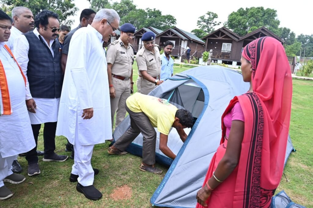 CM Baghel inaugurates telescope at Sarna Ethnic Resort to promote tourism in the district 2 IMG 20220627 WA0019