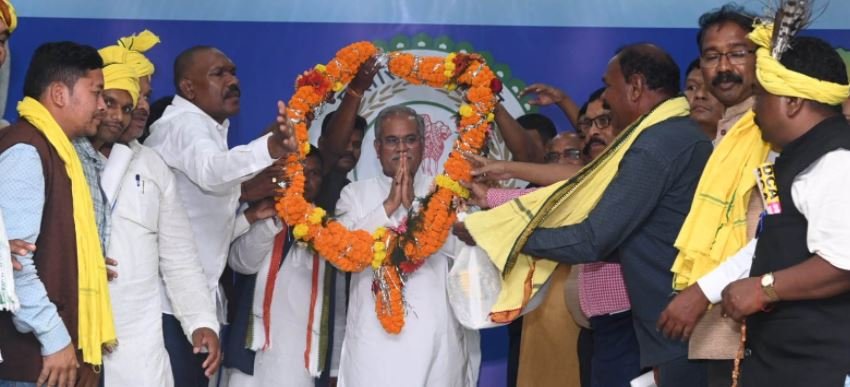 Law आदिवासियों के हितों को संरक्षण प्रदान करना पेसा कानून का मुख्य उद्देश्य : भूपेश बघेल 1 Law