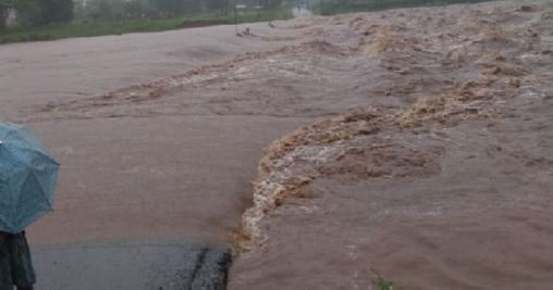 Heavy rain लगातार वर्षा से जनजीवन अस्त व्यस्त,इन्द्रावती, सबरी, संकनी, डंकनी सहित छोटे नदी नाले उफान पर 1 Heavy rain