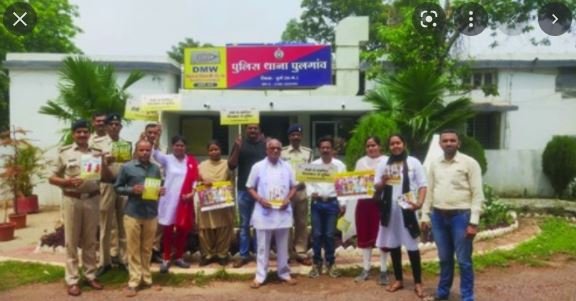 TB : टीबी चैंपियंस ने पुलिस कर्मियों को दिए टिप्स, पुलगांव पुलिस थाना में जागरुकता कार्यक्रम 1 TB :