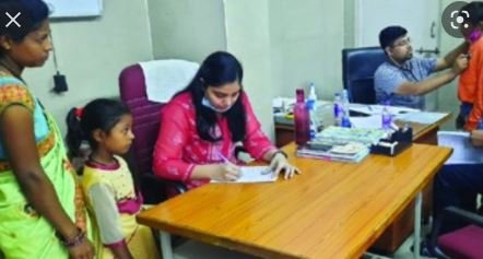 Durg News : चिरायु मेडिकल कैंप में 6 बच्चे सर्जरी के लिए चिन्हांकित, जिला बाल रोग निदान केंद्र में हुआ विशेष शिविर का आयोजन 1 Durg News :