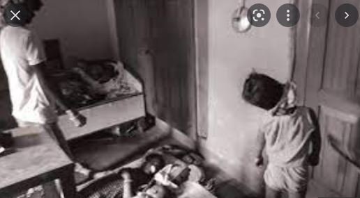 dead body : ग्वालियर में एक घर के अंदर मिले चार लोगों के शव 1 dead body :