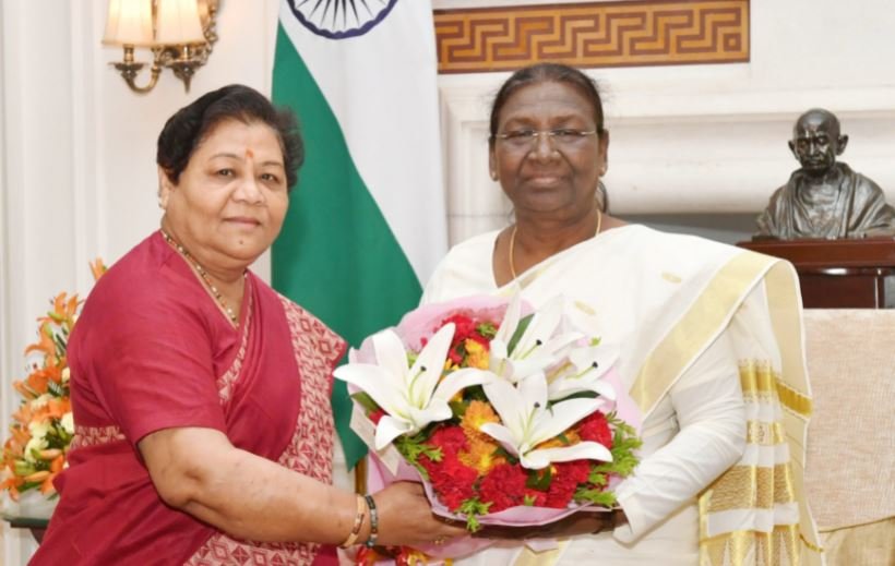 Rashtrapati : राष्ट्रपति द्रौपदी मुर्मू से राज्यपाल उइके ने सौजन्य भेंट कर दी शुभकामनाएं 1 Rashtrapati :