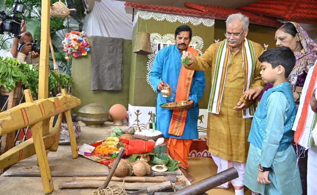 Religious fervor pervades CM House as Hareli celebrations kick off 2 cm pooja