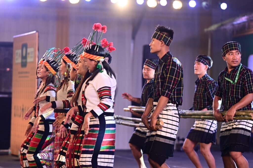 Tribal Artists delight everyone with their performances. 2 WhatsApp Image 2022 11 01 at 6.27.26 PM 1