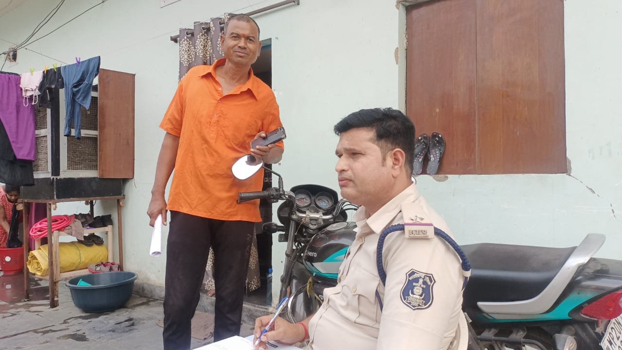 Korba Police conducted a two-week special drive to check over 10,200 tenants, residential mines/plant employees, and hawkers. 1 WhatsApp Image 2022 11 22 at 5.10.18 PM