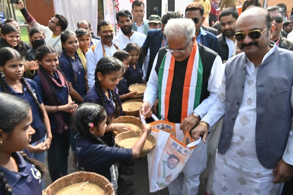 CM Baghel seeks donations on Cherchera festival 2 IMG 20230107 WA0005