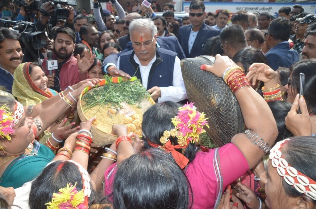 Chhattisgarh ke Lok Tihar: ‘Chherchhera’ An introduction to the tradition of charity (Maa Shakambhari Jayanti) 2 cherchera