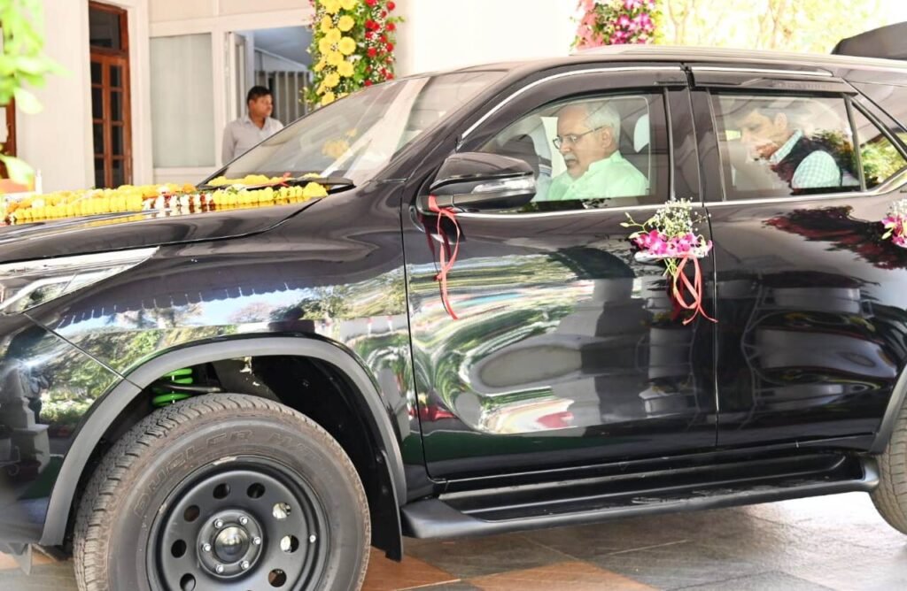 New Toyota Fortuner vehicles now a part of CM Baghel's convoy 3 WhatsApp Image 2023 02 03 at 16.55.02 1