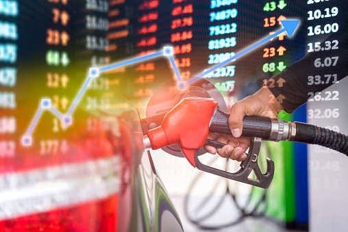 Petrol Diesel Price Today: तेल कंपनियों ने अपडेट किए पेट्रोल-डीजल के नए दाम, जानिए आपके शहर के लेटेस्ट रेट्स 1 SAVE 20230321 083232
