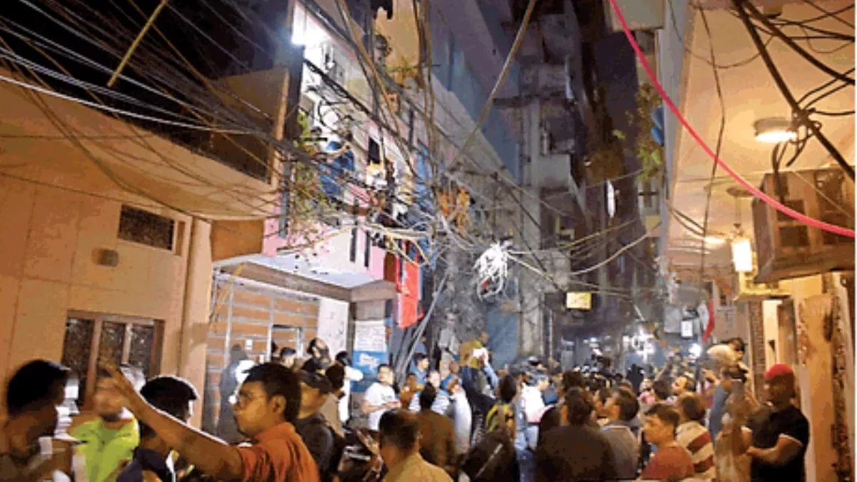 Earthquake: एक-दो बार नहीं, इस महीने भारत में छह बार डोली धरती; जानें कब-कब कितनी रही तीव्रता 1 SAVE 20230322 130806