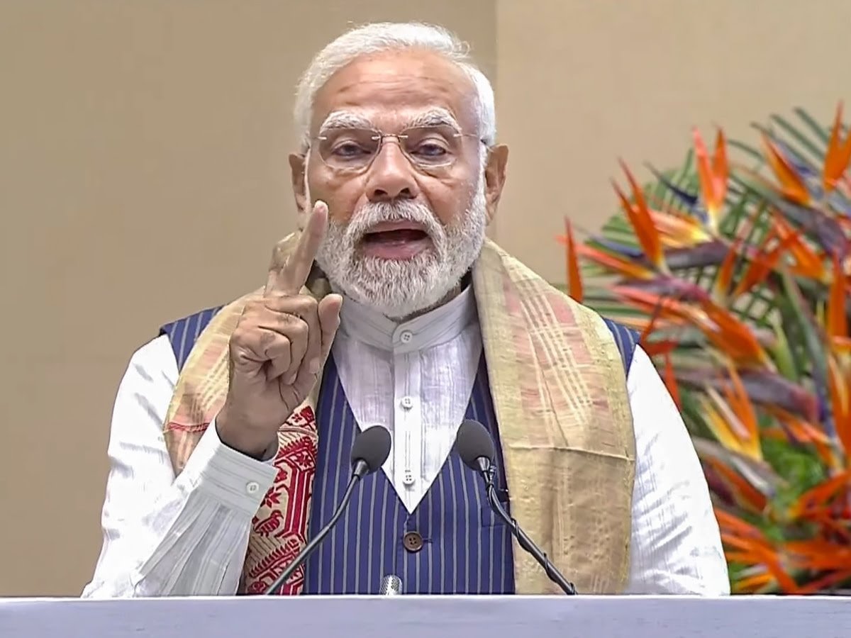 LIVE: 'टीबी के खिलाफ वैश्विक संकल्प को नई ऊर्जा देगी काशी', वाराणसी में बोले PM मोदी 1 SAVE 20230324 123741