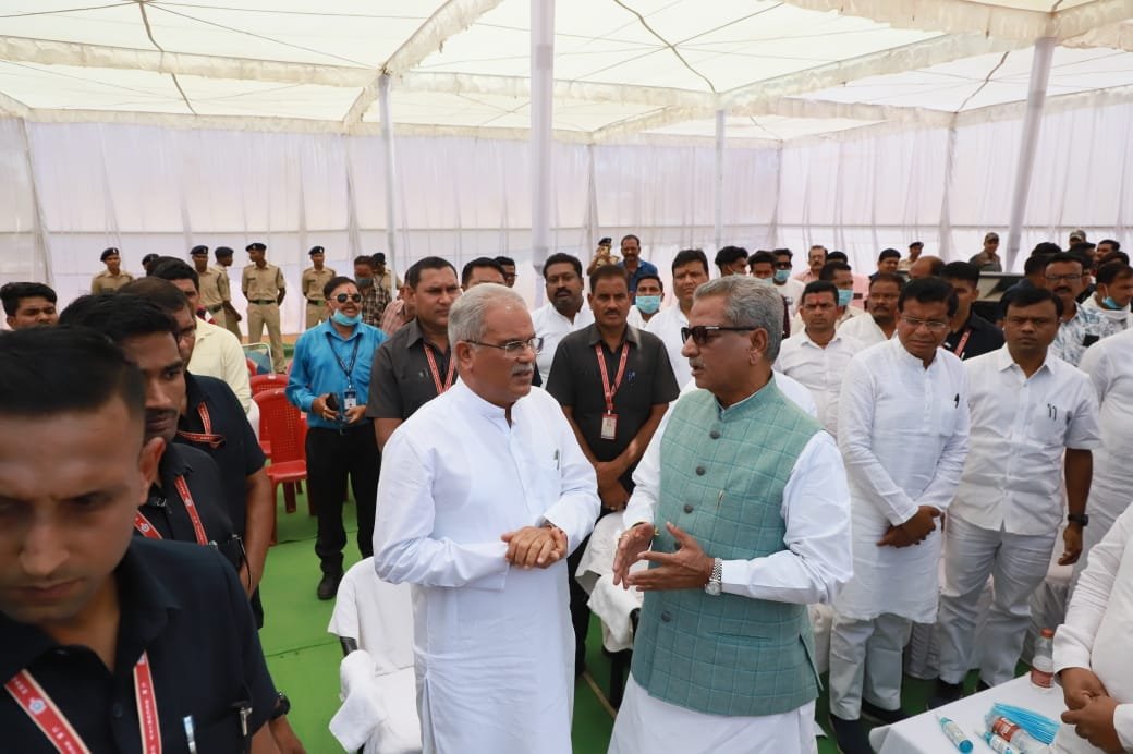 Chief Minister Bhupesh Baghel and others pay tributes to martyrs 1 IMG 20230427 WA0012