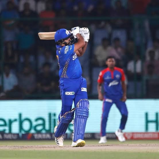 IPL 2023: आखिरी गेंद पर रोहित की MI ने दर्ज की 'थ्रिलर' जीत , दिल्ली कैपिटल्स की लगातार चौथी हार 1 images 100