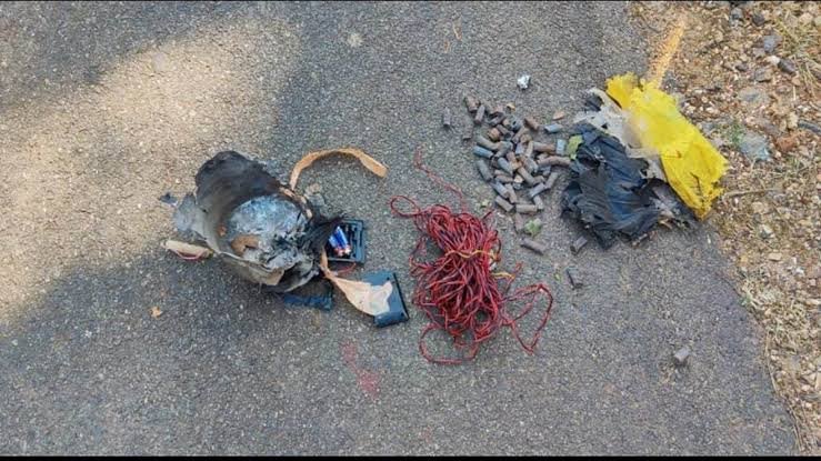 छत्तीसगढ़ के नारायणपुर में नक्सलियों की साजिश नाकाम, आइईडी बरामद 1 images 2023 04 18T123336.053
