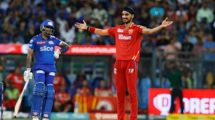 MI vs PBKS IPL 2023: अर्शदीप सिंह की इन 6 गेदों ने घुमा दिया मैच, पंजाब के सामने मुंबई चित… कुरेन-हरप्रीत के सामने सूर्या-ग्रीन पड़े फींके 1 images 2023 04 23T082910.855