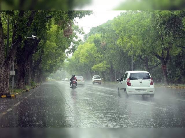 अभी दो दिन और बरसेंगे बदरा, मई में हो रहा फरवरी सा अहसास; मौसम विभाग ने बताया क्या है वजह 1 images 2023 04 27T085026.926
