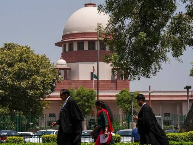 Same Sex Marriage: 'समलैंगिक शादी को मान्यता दिए बिना क्या...'- SC ने सरकार से पूछा, जानें छठे दिन सुप्रीम कोर्ट में क्या कुछ हुआ? 1 images 2023 04 28T074551.288