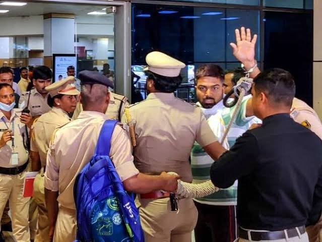 Manish Kashyap News: यूट्यूबर मनीष कश्यप की बढ़ी मुश्किलें, सुप्रीम कोर्ट से नहीं मिली राहत, अब 10 अप्रैल को होगी सुनवाई 1 images 41