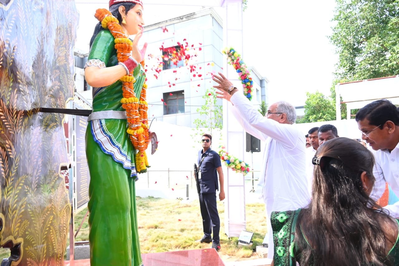 छत्तीसगढ़ की अस्मिता, स्वाभिमान और सम्मान की प्रतीक है छत्तीसगढ़ महतारी - मुख्यमंत्री श्री बघेल 1 1685010898 43ad10dd3f750a6027b4