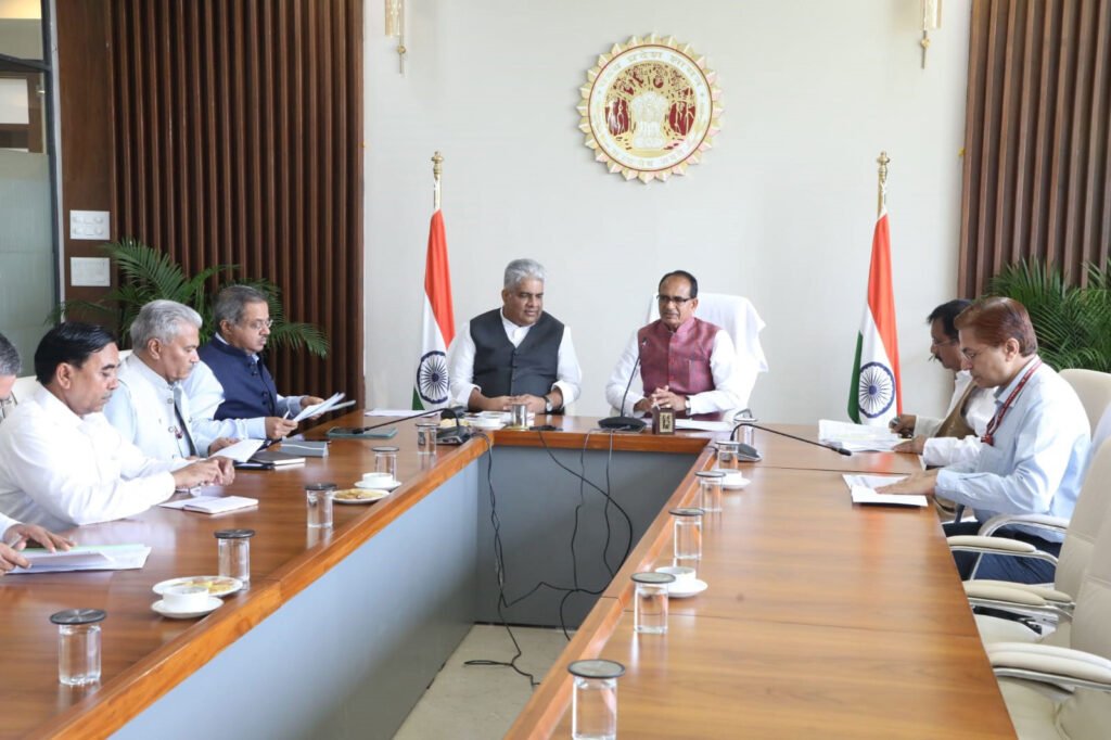 श्रमिक वर्ग के लिए बढ़ाएंगे स्वास्थ्य और उपचार सुविधाएँ: मुख्यमंत्री श्री चौहान 1 L Bhopal290523052402