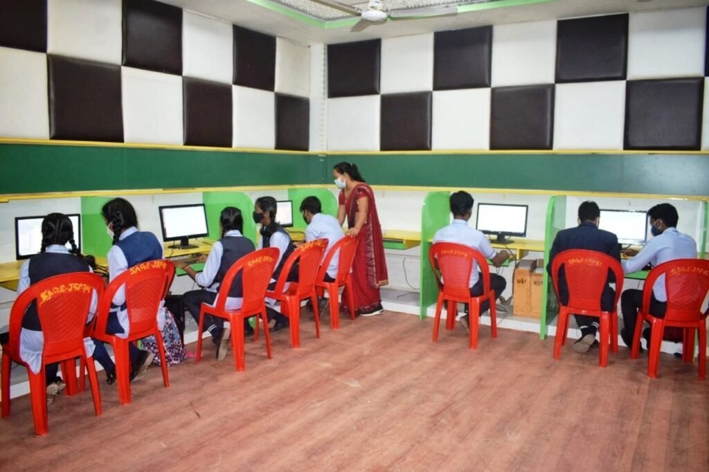 970 Children of Special Backward Tribe Pahadi Korwa are studying in ashrams and hostels 4 WhatsApp Image 2023 05 07 at 15.25.17 1