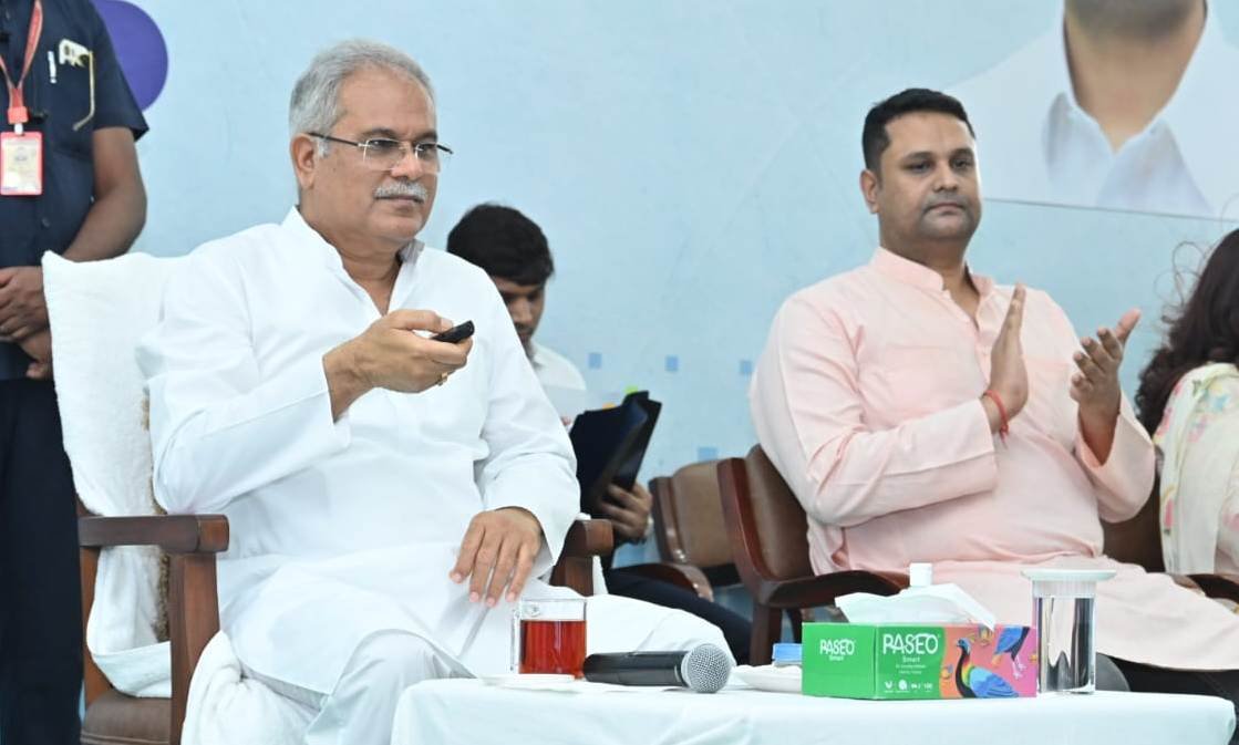 CM Baghel releases second installment of unemployment allowance, emphasizes the importance of employment 1 WhatsApp Image 2023 05 31 at 14.40.49