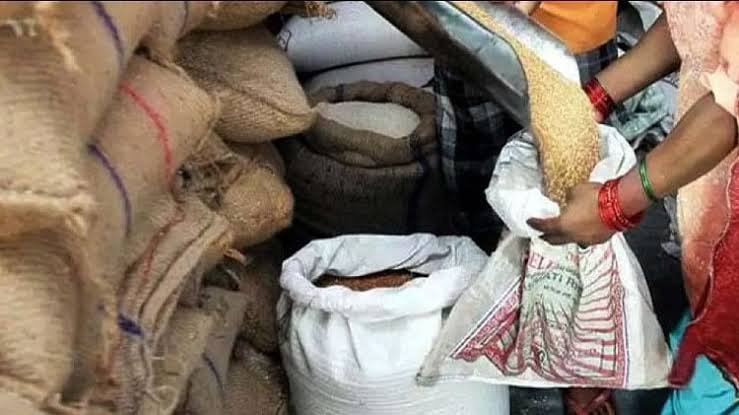 छत्तीसगढ़ PDS राशन घोटाला: अंबिकापुर में चार दुकानों से 1.40 करोड़ का चावल, गेहूं, चीनी गायब; 11 पर एफआईआर 1 images 2023 05 01T090848.083