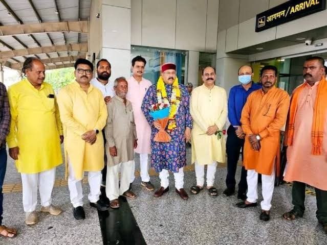 Chhattisgarh: छत्तीसगढ़ में धर्मांतरण को रोकने के लिए बने कानून, बस्तर पहुंचे सतपाल महाराज की मांग 1 images 2023 05 01T122027.263