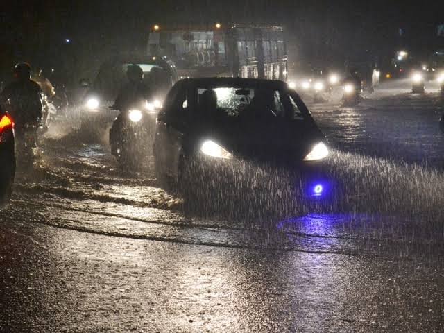 रायपुर:शाम-रात तक गरज चमक के साथ बौछारें पड़ने की संभावना 1 images 2023 05 03T085404.730