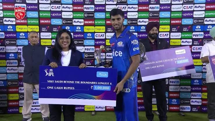 PBKS vs MI: 20 साल के तिलक वर्मा का इंतकाम, किसी को मुंह दिखाने लायक नहीं बचे अर्शदीप सिंह! 1 images 2023 05 04T092642.952