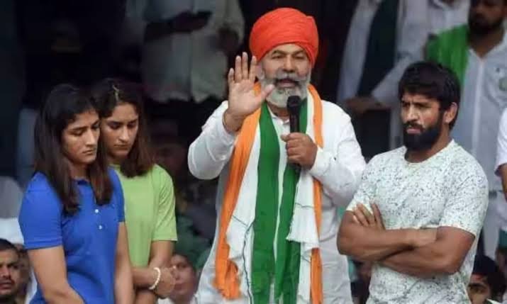 Brij Bhushan Singh के समर्थन में बुलडोजर लेकर जंतर-मंतर पहुंचेंगे 4 हजार लोग, Rakesh Tikait के खिलाफ किसने खोला मोर्चा 1 images 2023 05 10T004614.949