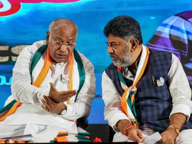 Karnataka Election Results 2023: कर्नाटक में कांग्रेस ही 'किंग', बीजेपी से 7 फीसदी ज्यादा वोट मिले, दिल्ली से बेंगलुरू तक जश्न 1 images 2023 05 13T105226.944