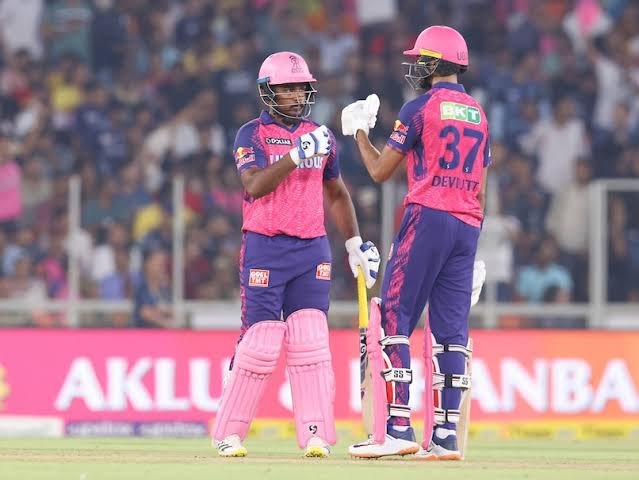 IPL 2023: राजस्थान की जीत ने Points Table के समीकरण को बनाया दिलचस्प, इन 4 टीमों का सफर हुआ खत्म 1 images 2023 05 20T074849.228