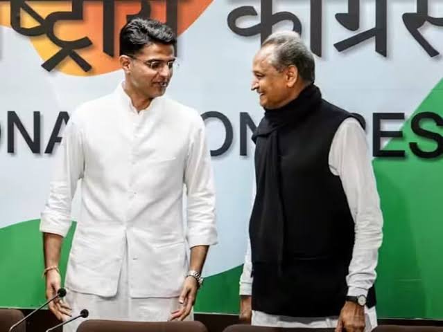 Rajasthan Politics: अशोक गहलोत और सचिन पायलट की होगी सुलह? सोमवार को मल्लिकार्जुन खरगे से मिलेंगे बारी-बारी 1 images 2023 05 28T075551.286