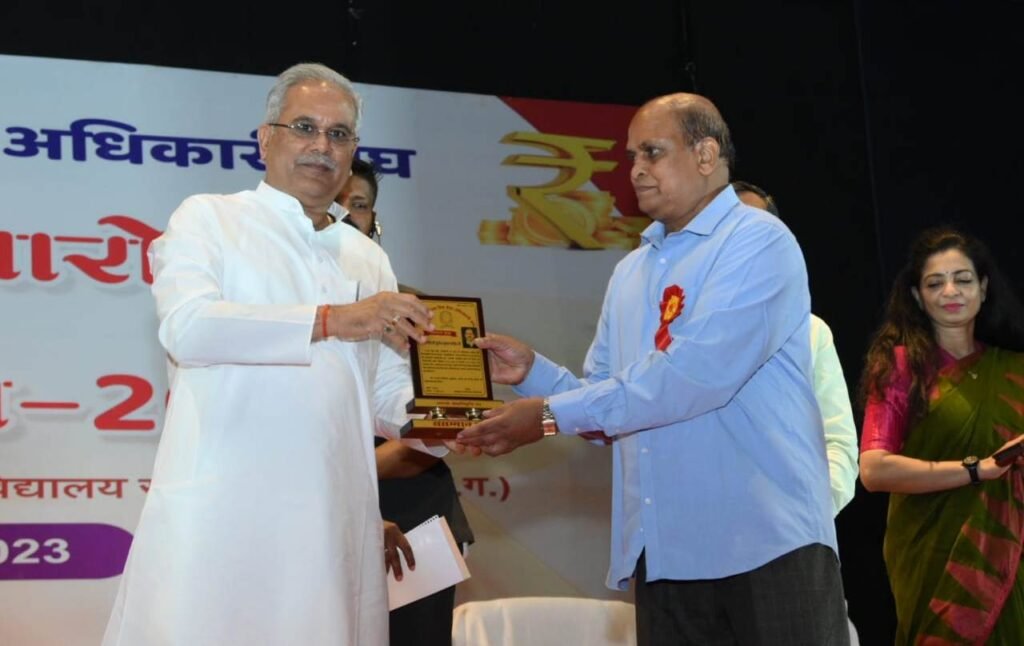 CM Baghel honours retired finance department officials at felicitation ceremony held in Raipur 2 IMG 20230624 WA0006 1