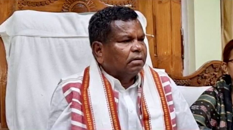 Dantewada: जिस कार्य को मंत्री ने सराहा, उसके विरुद्ध चक्काजाम करेंगी जिपं अध्यक्ष तूलिका कर्मा, राजनीतिक लाभ के लिए शासन के विरुद्ध जाकर, जिपं अध्यक्ष कर रही चक्का जाम की तैयारी 2 IMG 20230624 WA0007