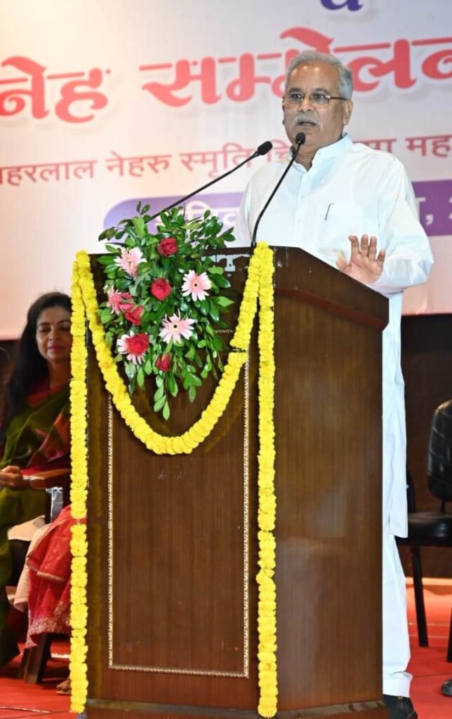 CM Baghel honours retired finance department officials at felicitation ceremony held in Raipur 3 IMG 20230624 WA0010
