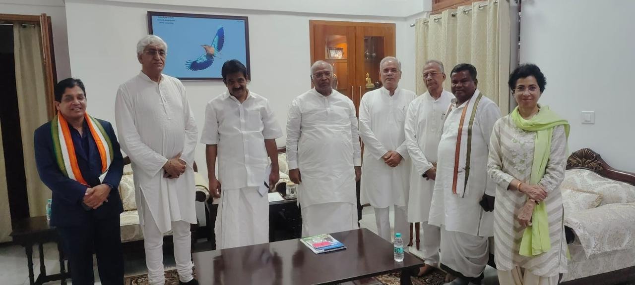 Crucial meeting of Chhattisgarh Congress held in Delhi; Kumari Selja informed senior party leaders about poll preparations 1 IMG 20230628 WA0025