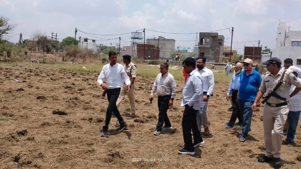 मुख्यमंत्री श्री चौहान के निर्देश पर जारी है भू-माफियाओं के खिलाफ कार्यवाही 1 L Bhopal030623062405