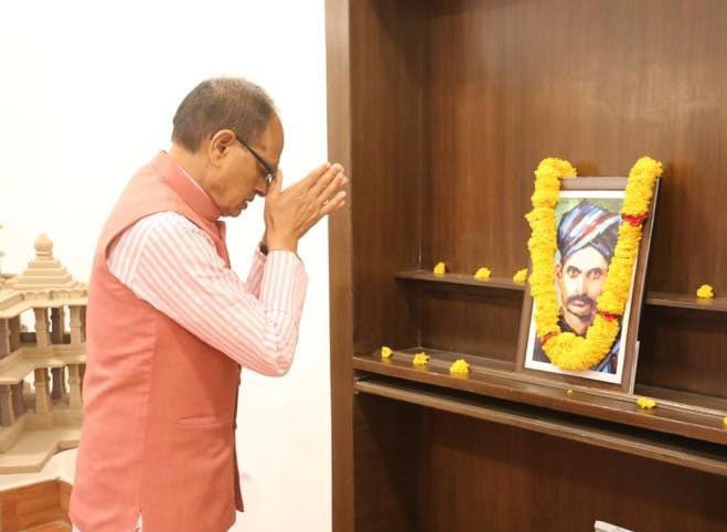मुख्यमंत्री श्री चौहान ने श्री माधवराव सप्रे की जयंती पर किया नमन 1 L Bhopal190623011900