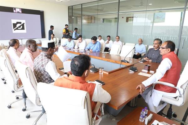 सतपुड़ा भवन में आग की घटना की जाँच रिपोर्ट 3 दिन में प्रस्तुत करें : मुख्यमंत्री श्री चौहान 1 TN5 Bhopal130623044715 1