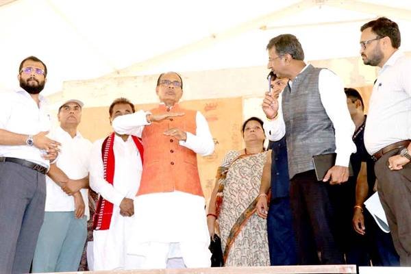 मुख्यमंत्री श्री चौहान ने बुढार में प्रधानमंत्री के कार्यक्रमों की तैयारियों का लिया जायजा 1 TN5 Bhopal250623071516
