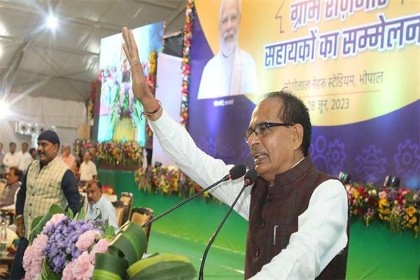 रोजगार सहायकों के जीवन से अनिश्चिंतताएँ खत्म होंगी : मुख्यमंत्री श्री चौहान 1 TN5 Bhopal280623082854
