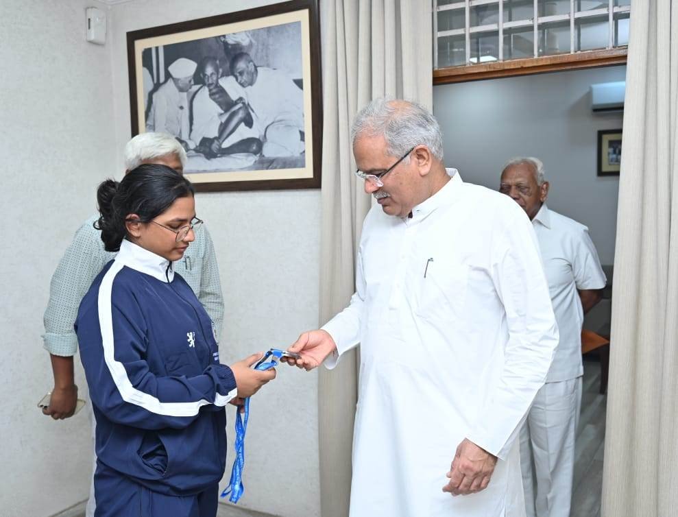 Chhattisgarh’s young swimmer, Alyosha, clinches two medals in the National Tribal Sports Festival 2 WhatsApp Image 2023 06 30 at 16.21.19 1