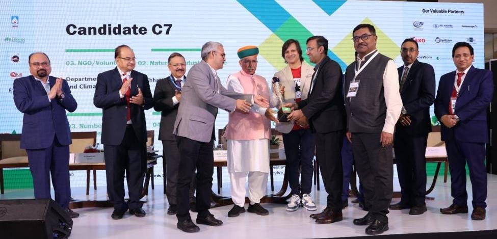 1689422694 3709ec22449026158636