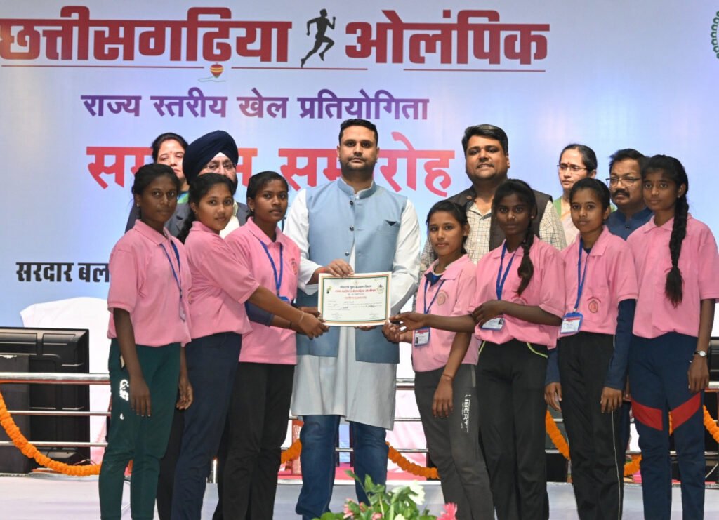 छत्तीसगढ़ के पहली तिहार से पारंपरिक खेलों की भी शुरूआत, छत्तीसढ़िया ओलंपिक में इस बार 30 लाख से अधिक लोग बिखेरेंगे अपना जलवा 2 1689520219 8352341eb1acca9c7fa1